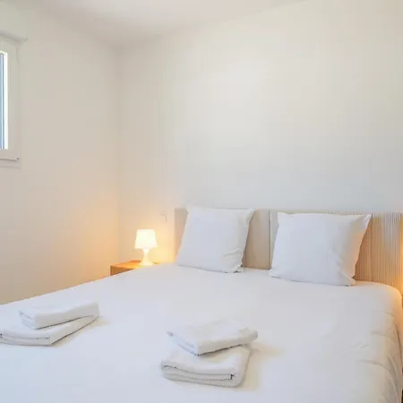 N°8, Piscine Commune, 2 Prázdninový dům Nesmy