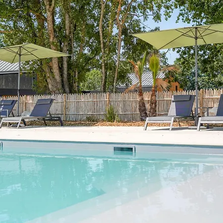 N°8, Piscine Commune, 2