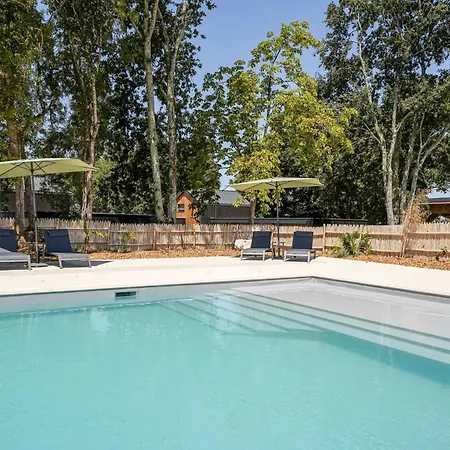 N°8, Piscine Commune, 2 Nesmy